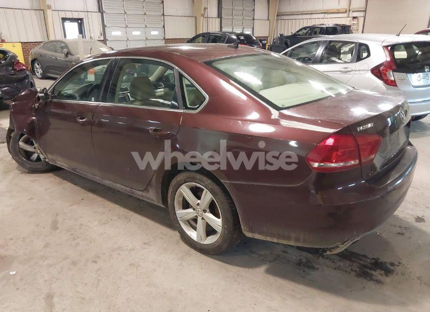 Photo 3 of 2013 Volkswagen Passat 2.5L SE (VIN 1VWBP7A39DC075108)