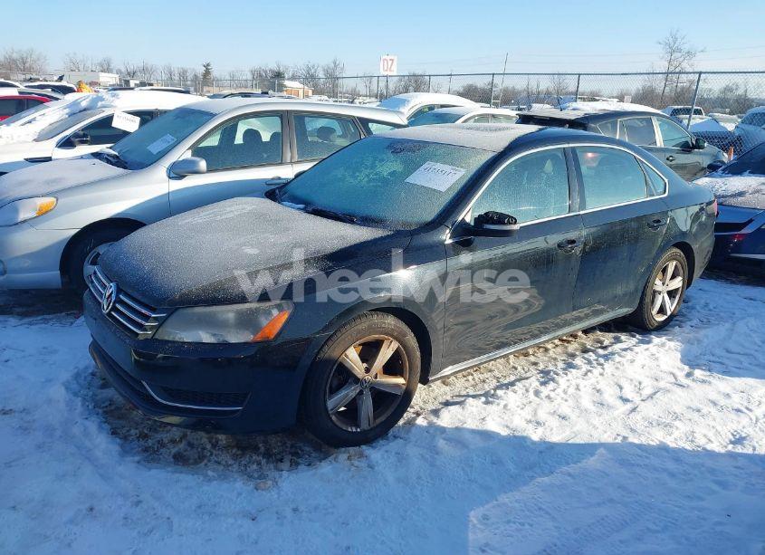 Photo 2 of 2013 Volkswagen Passat 2.5L SE (VIN 1VWBP7A39DC148493)