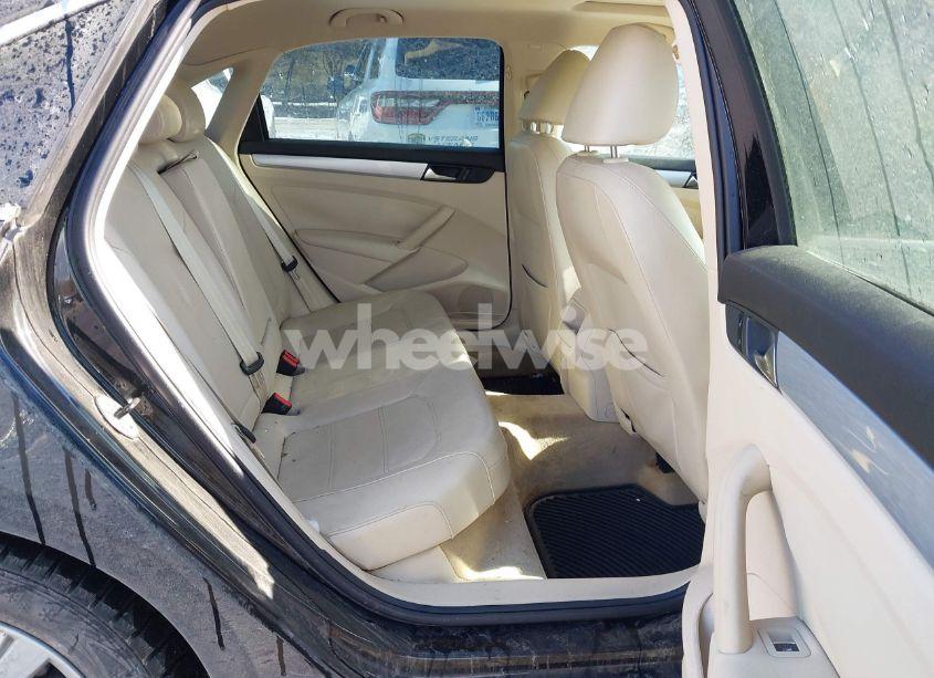 Photo 8 of 2012 Volkswagen Passat 2.5L SE (VIN 1VWBP7A3XCC009102)