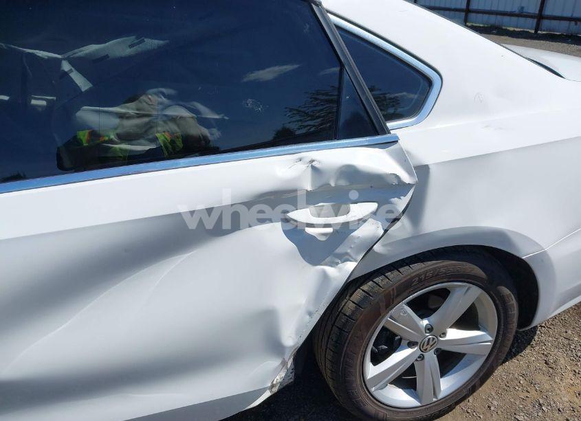 Photo 6 of 2012 Volkswagen Passat 2.5L SE (VIN 1VWBP7A3XCC042679)