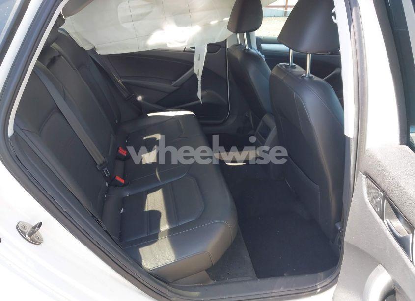 Photo 8 of 2012 Volkswagen Passat 2.5L SE (VIN 1VWBP7A3XCC042679)