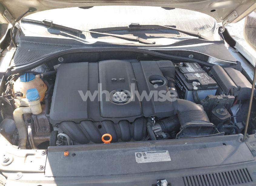 Photo 10 of 2012 Volkswagen Passat 2.5L SE (VIN 1VWBP7A3XCC048773)