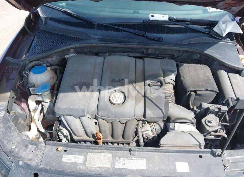 Photo 10 of 2012 Volkswagen Passat 2.5L SE (VIN 1VWBP7A3XCC054072)