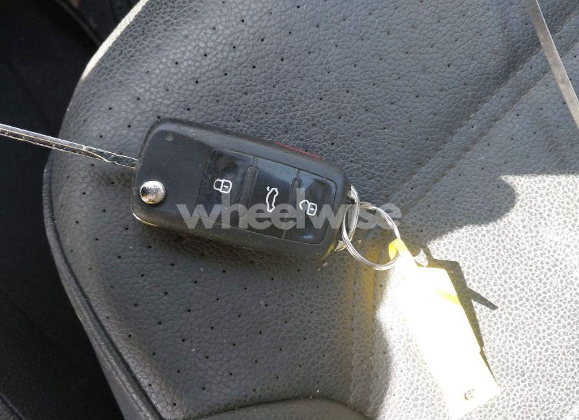 Photo 11 of 2012 Volkswagen Passat 2.5L SE (VIN 1VWBP7A3XCC054072)