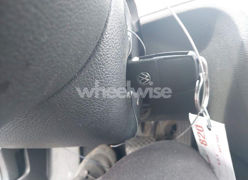 Photo 11 of 2012 Volkswagen Passat 2.5L SE (VIN 1VWBP7A3XCC070451)