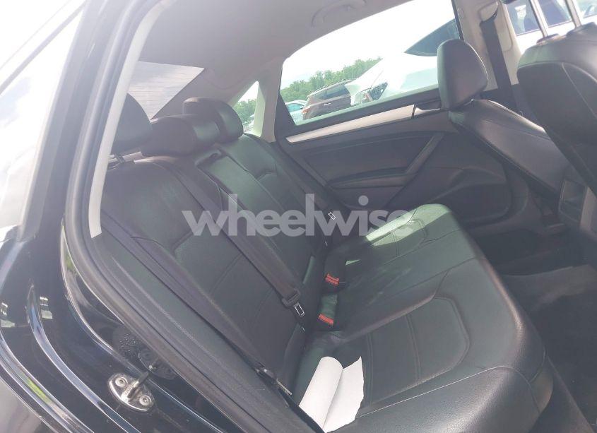 Photo 8 of 2012 Volkswagen Passat 2.5L SE (VIN 1VWBP7A3XCC070451)