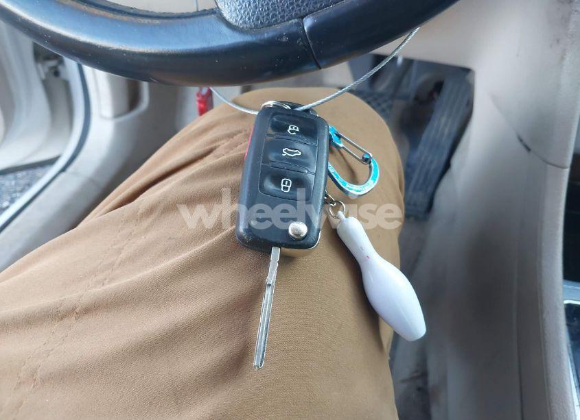 Photo 11 of 2012 Volkswagen Passat 2.5L SE (VIN 1VWBP7A3XCC077531)