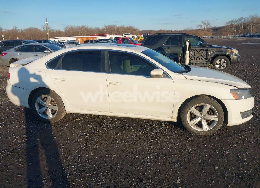 Photo 13 of 2012 Volkswagen Passat 2.5L SE (VIN 1VWBP7A3XCC077531)