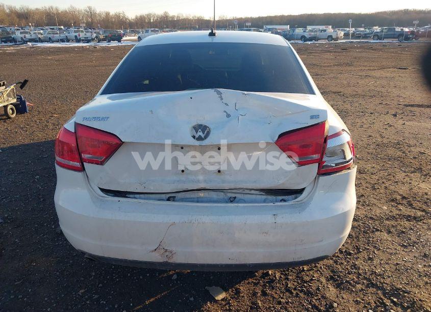 Photo 16 of 2012 Volkswagen Passat 2.5L SE (VIN 1VWBP7A3XCC077531)