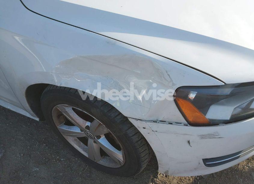 Photo 12 of 2012 Volkswagen Passat 2.5L SE (VIN 1VWBP7A3XCC084978)