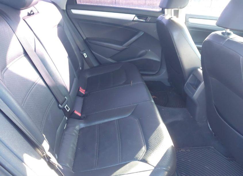 Photo 8 of 2012 Volkswagen Passat 2.5L SE (VIN 1VWBP7A3XCC095222)