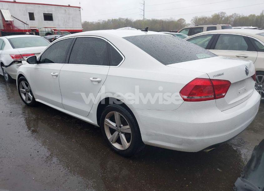 Photo 3 of 2012 Volkswagen Passat 2.5L SE (VIN 1VWBP7A3XCC097665)