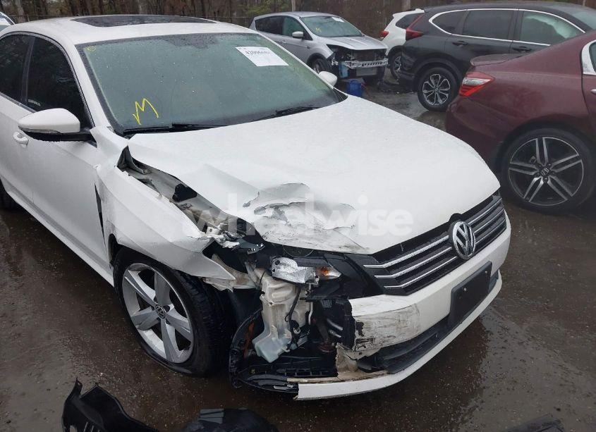 Photo 6 of 2012 Volkswagen Passat 2.5L SE (VIN 1VWBP7A3XCC097665)