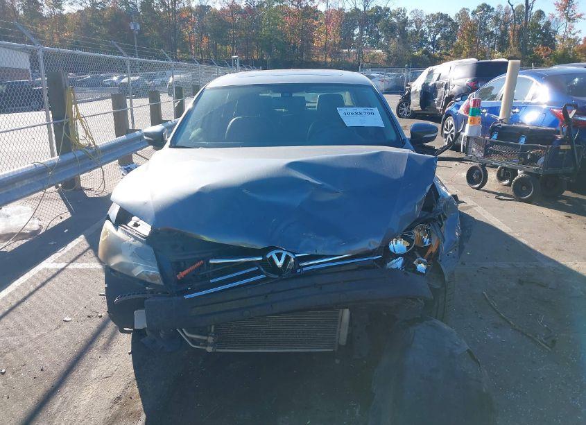 Photo 12 of 2013 Volkswagen Passat 2.5L SE (VIN 1VWBP7A3XDC011692)