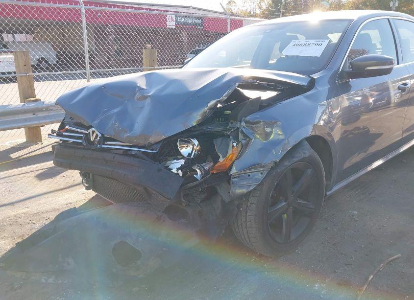 Photo 6 of 2013 Volkswagen Passat 2.5L SE (VIN 1VWBP7A3XDC011692)