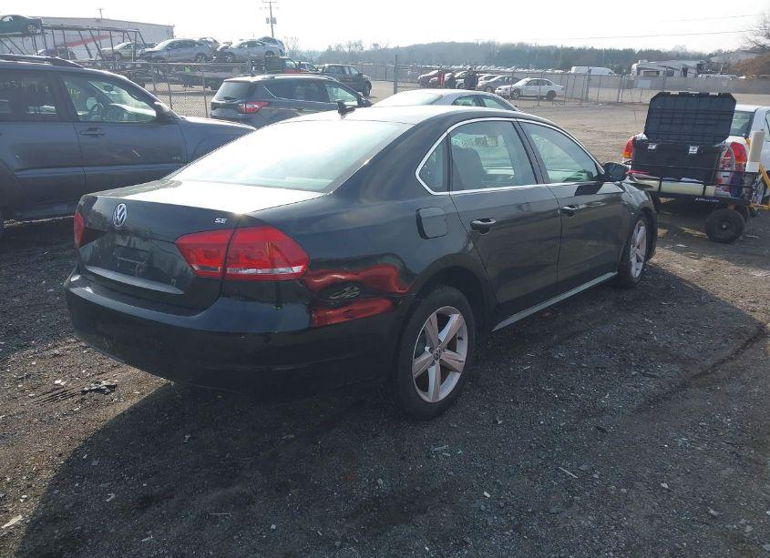 Photo 4 of 2013 Volkswagen Passat 2.5L SE (VIN 1VWBP7A3XDC051934)