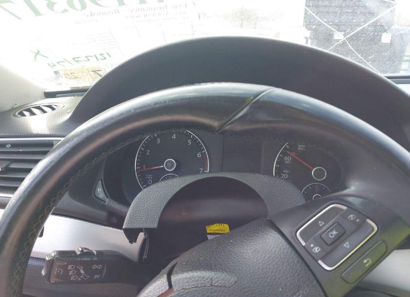 Photo 7 of 2013 Volkswagen Passat 2.5L SE (VIN 1VWBP7A3XDC051934)