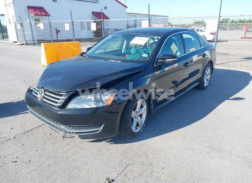 Photo 2 of 2013 Volkswagen Passat 2.5L SE (VIN 1VWBP7A3XDC113767)