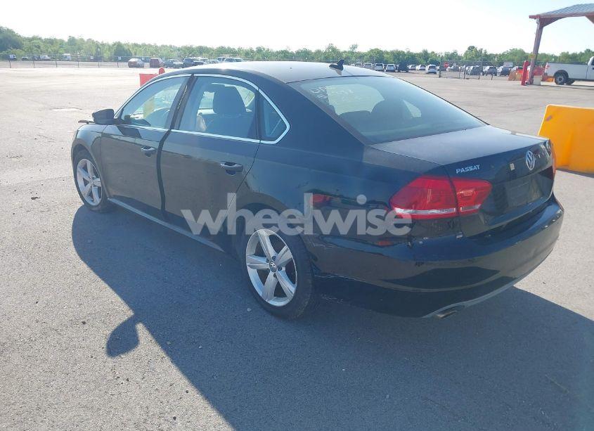 Photo 3 of 2013 Volkswagen Passat 2.5L SE (VIN 1VWBP7A3XDC113767)