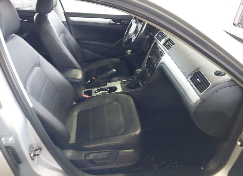 Photo 5 of 2013 Volkswagen Passat 2.5L SE (VIN 1VWBP7A3XDC120234)