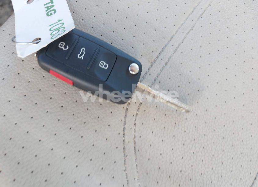 Photo 11 of 2013 Volkswagen Passat 2.5L SE (VIN 1VWBP7A3XDC124106)