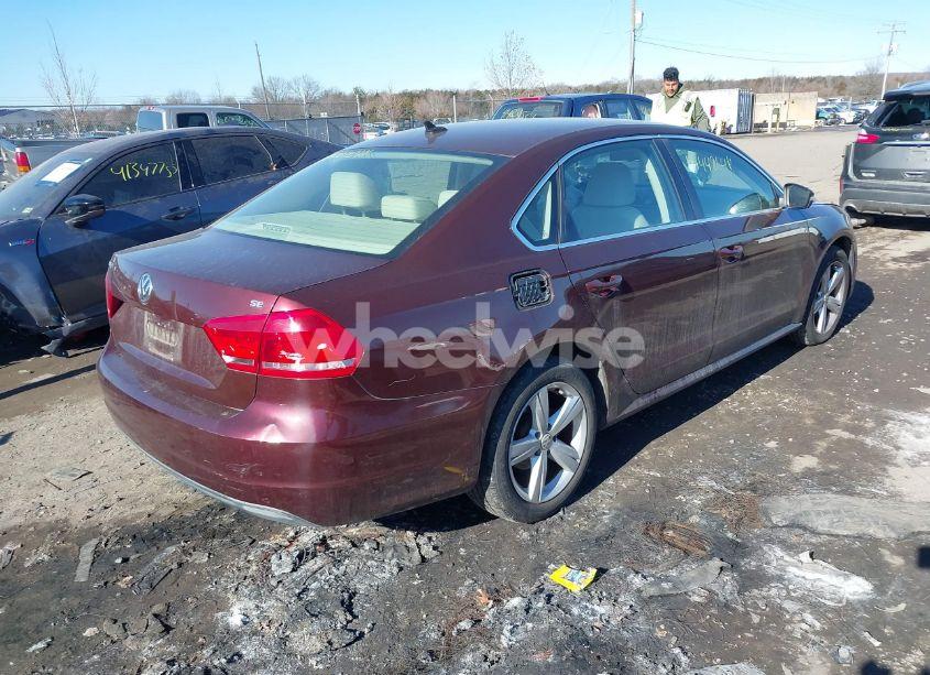 Photo 4 of 2013 Volkswagen Passat 2.5L SE (VIN 1VWBP7A3XDC124106)
