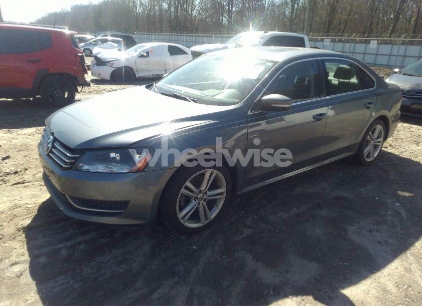Photo 2 of 2014 Volkswagen Passat 1.8T SE (VIN 1VWBS7A30EC039064)