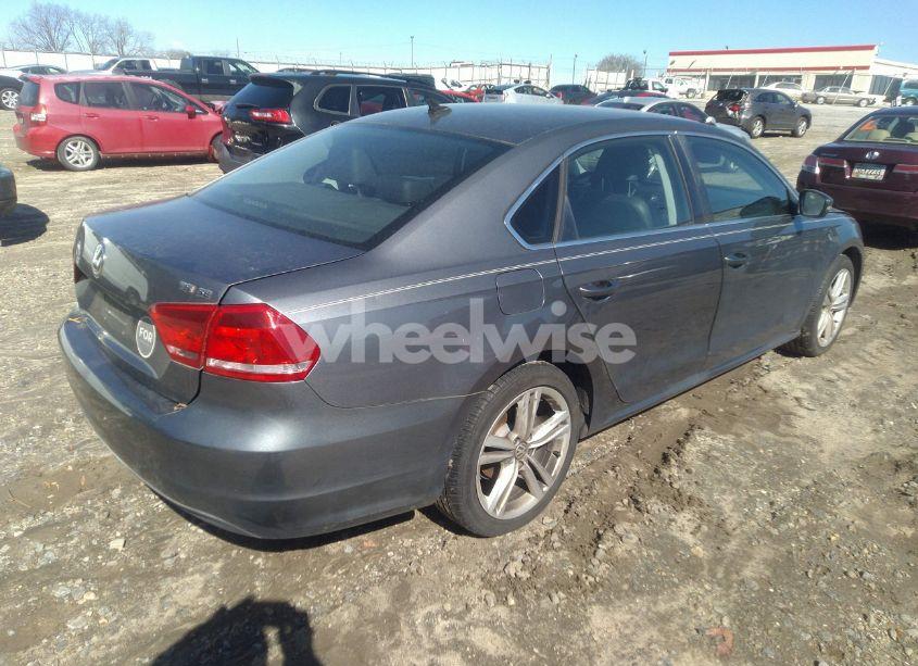 Photo 4 of 2014 Volkswagen Passat 1.8T SE (VIN 1VWBS7A30EC039064)