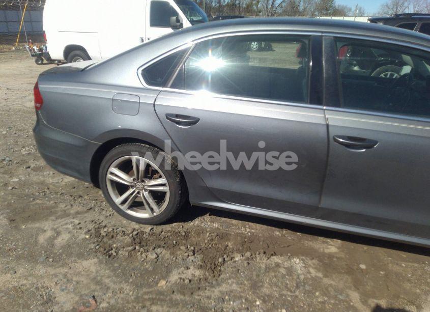 Photo 6 of 2014 Volkswagen Passat 1.8T SE (VIN 1VWBS7A30EC039064)