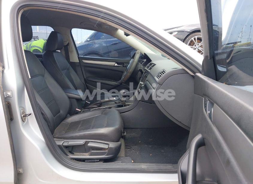 Photo 5 of 2014 Volkswagen Passat 1.8T SE (VIN 1VWBS7A30EC120825)