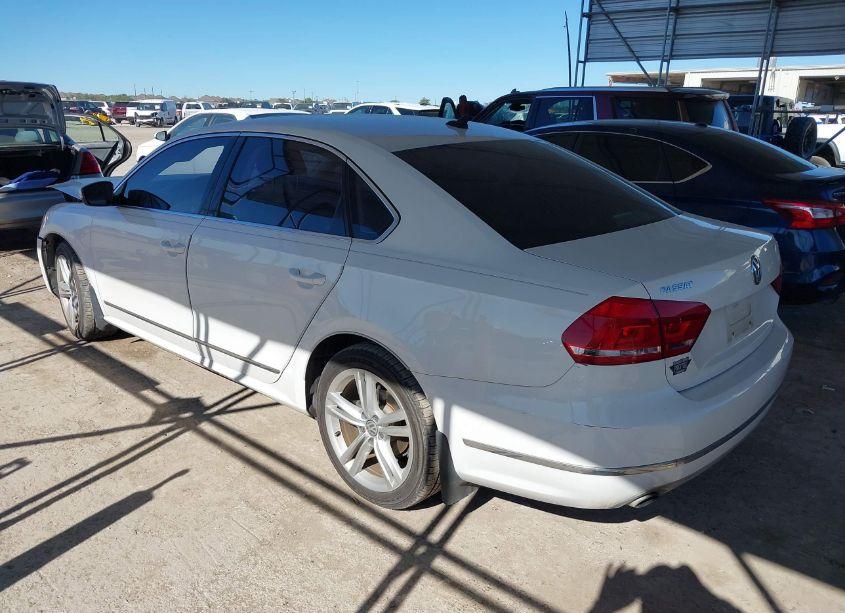 Photo 3 of 2015 Volkswagen Passat 1.8T SE (VIN 1VWBS7A30FC023643)