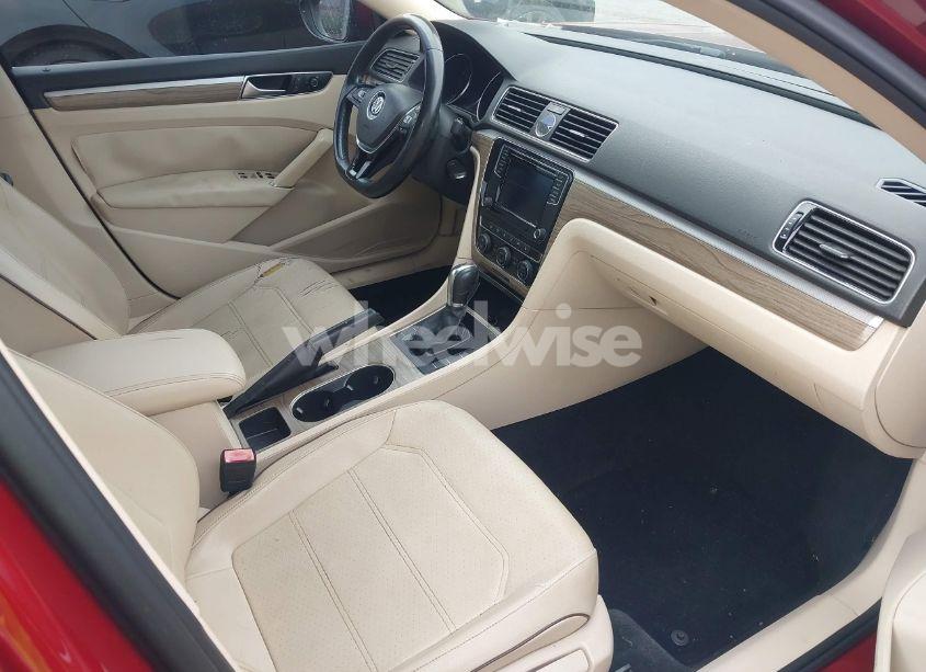 Photo 5 of 2016 Volkswagen Passat 1.8T SE (VIN 1VWBS7A30GC045739)