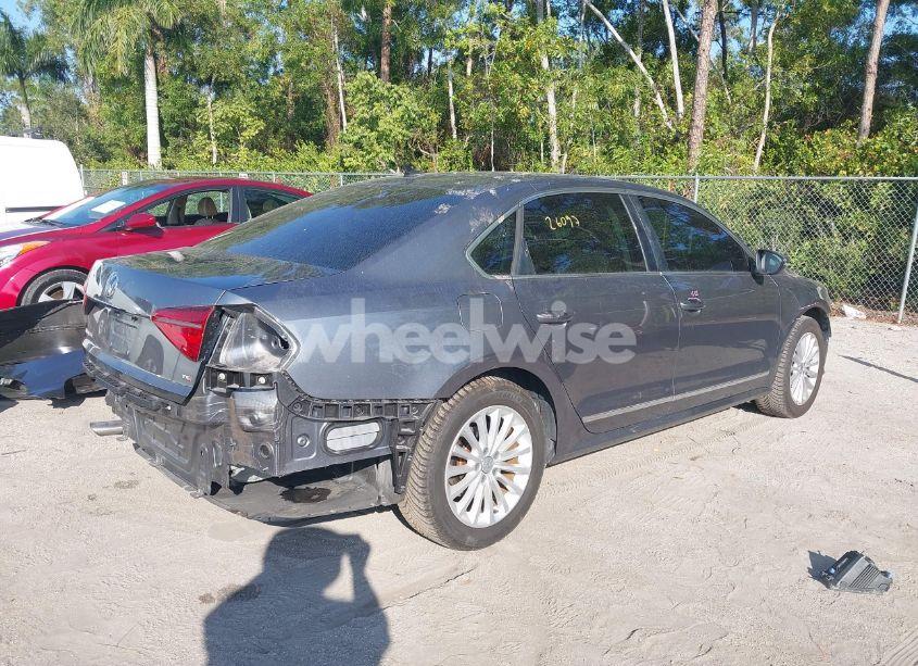 Photo 4 of 2016 Volkswagen Passat 1.8T SE (VIN 1VWBS7A30GC048804)