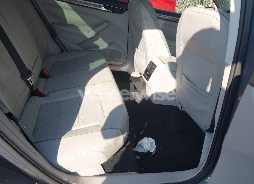 Photo 8 of 2016 Volkswagen Passat 1.8T SE (VIN 1VWBS7A30GC048804)