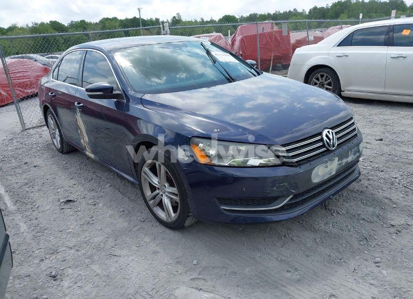 2014 Volkswagen Passat 1.8T SE (VIN 1VWBS7A31EC055144) main photo