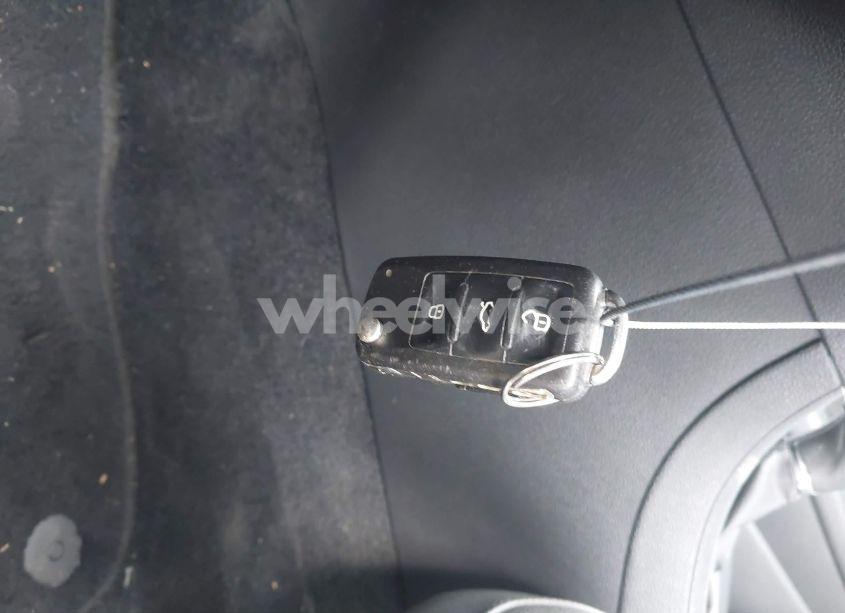 Photo 11 of 2014 Volkswagen Passat 1.8T SE (VIN 1VWBS7A31EC061154)