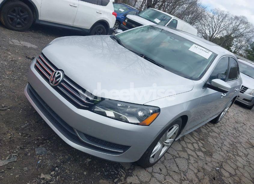 Photo 2 of 2014 Volkswagen Passat 1.8T SE (VIN 1VWBS7A31EC061154)
