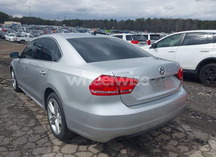 Photo 3 of 2014 Volkswagen Passat 1.8T SE (VIN 1VWBS7A31EC061154)