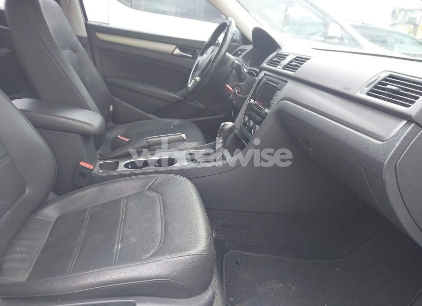 Photo 5 of 2014 Volkswagen Passat 1.8T SE (VIN 1VWBS7A31EC061154)