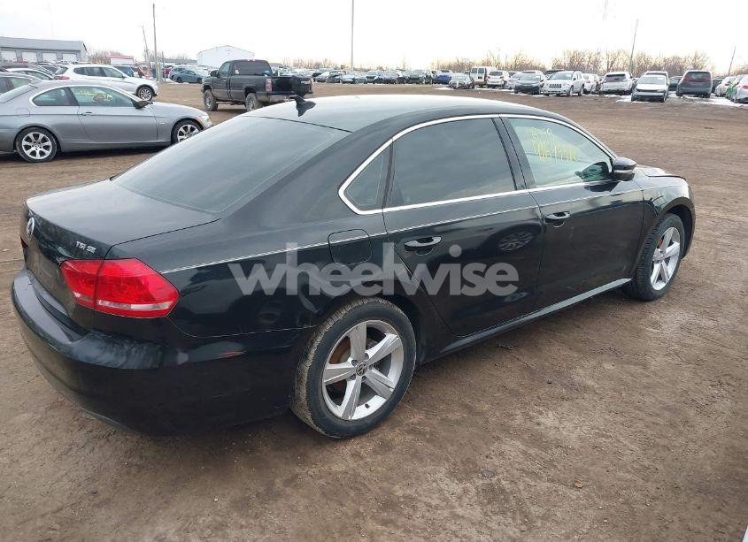 Photo 4 of 2014 Volkswagen Passat 1.8T SE (VIN 1VWBS7A31EC078875)