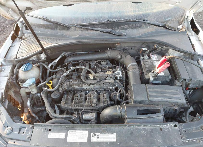 Photo 10 of 2014 Volkswagen Passat 1.8T SE (VIN 1VWBS7A31EC105928)