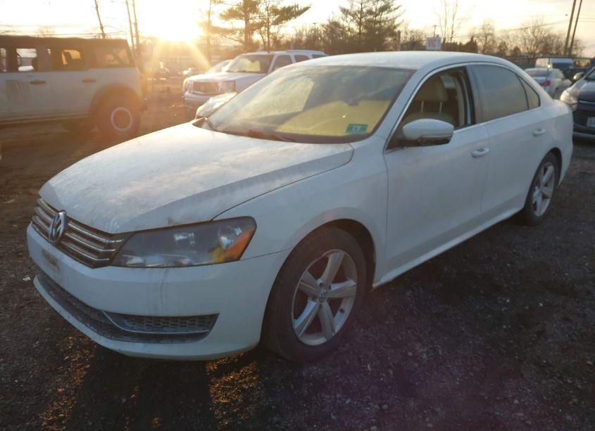 Photo 2 of 2014 Volkswagen Passat 1.8T SE (VIN 1VWBS7A31EC105928)