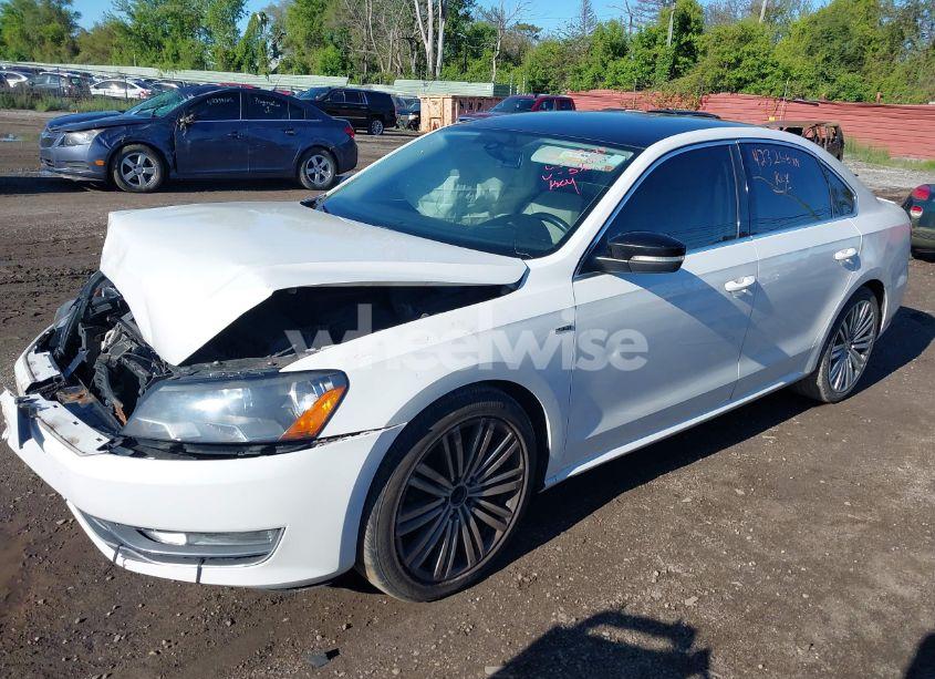 Photo 2 of 2015 Volkswagen Passat 1.8T SPORT (VIN 1VWBS7A31FC075721)