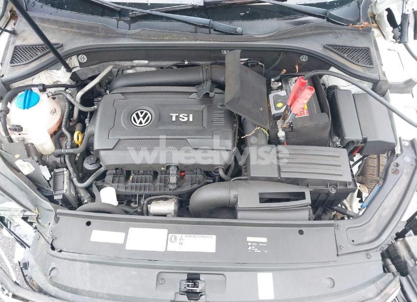 Photo 10 of 2016 Volkswagen Passat 1.8T SE (VIN 1VWBS7A31GC018050)