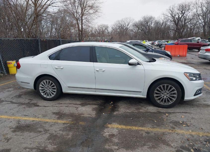 Photo 12 of 2016 Volkswagen Passat 1.8T SE (VIN 1VWBS7A31GC065949)