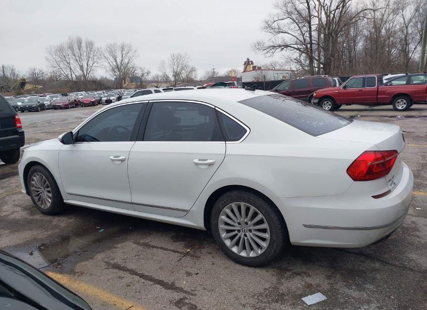 Photo 13 of 2016 Volkswagen Passat 1.8T SE (VIN 1VWBS7A31GC065949)