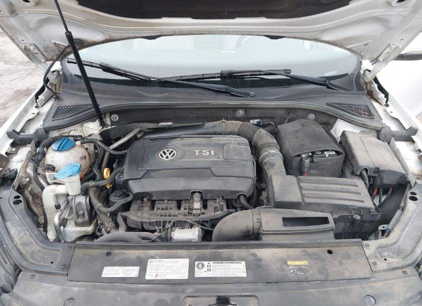 Photo 9 of 2016 Volkswagen Passat 1.8T SE (VIN 1VWBS7A31GC065949)