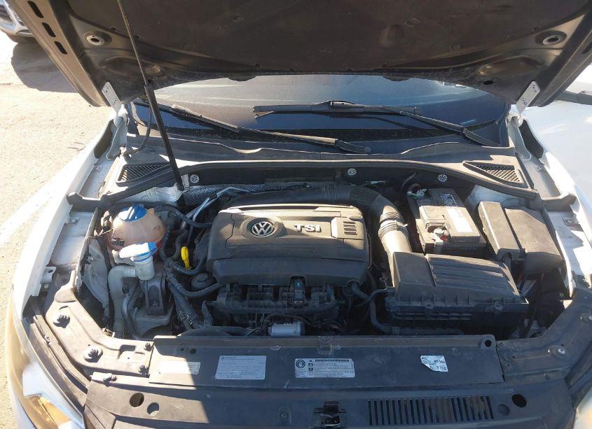 Photo 10 of 2014 Volkswagen Passat 1.8T SE (VIN 1VWBS7A32EC038207)