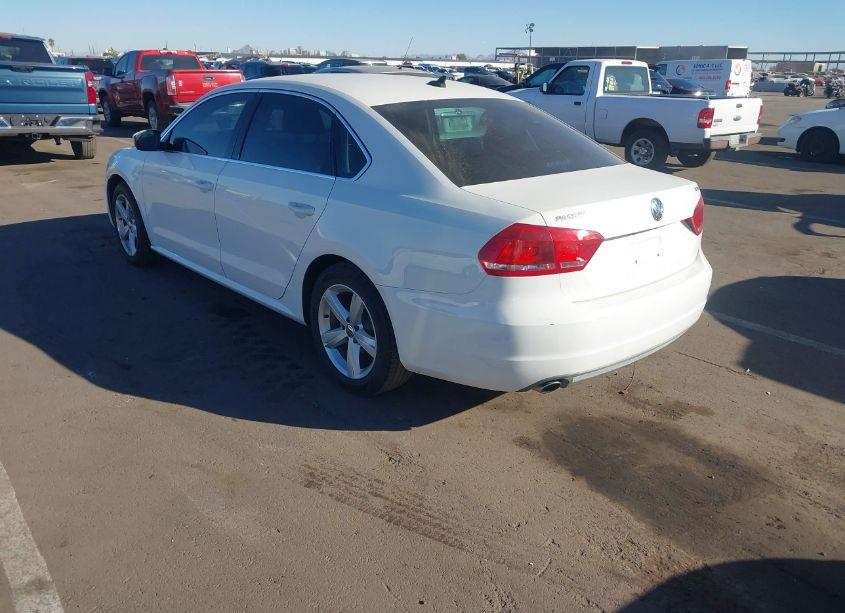 Photo 3 of 2014 Volkswagen Passat 1.8T SE (VIN 1VWBS7A32EC038207)