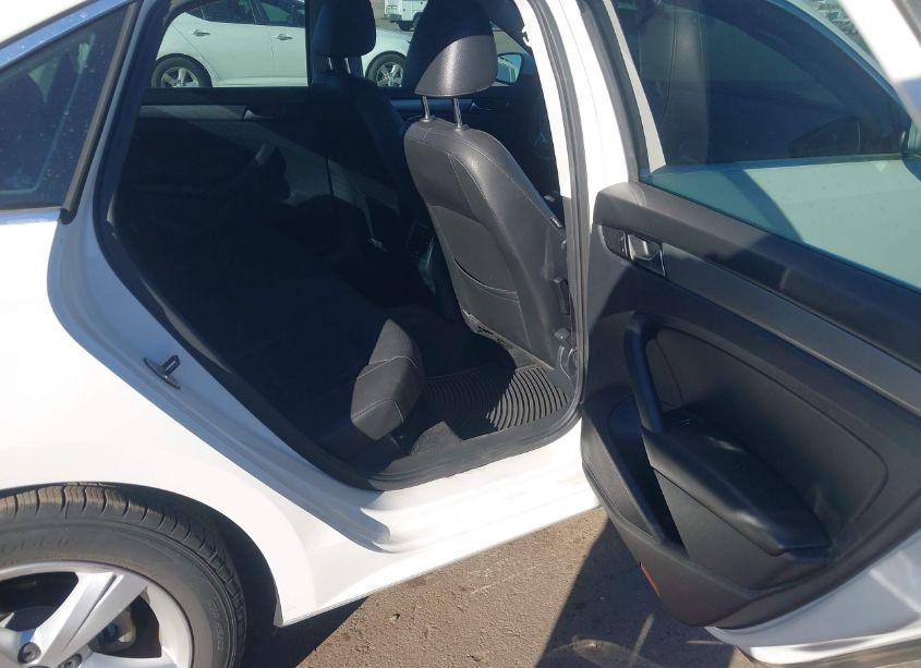 Photo 8 of 2014 Volkswagen Passat 1.8T SE (VIN 1VWBS7A32EC038207)